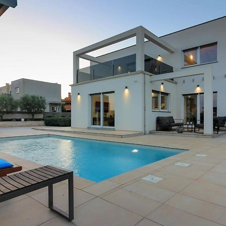Modern Villa Nerina With Private Pool Near Pula Exterior foto