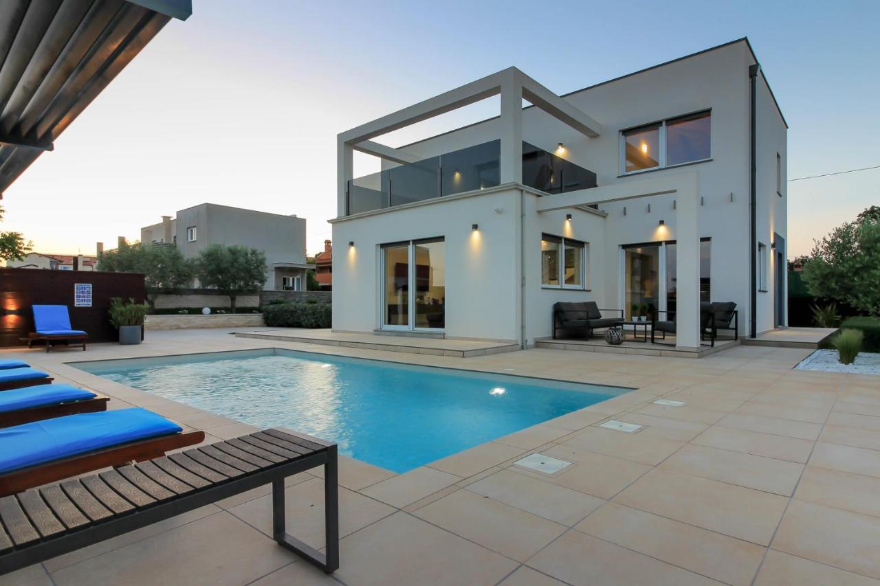 Modern Villa Nerina With Private Pool Near Pula Exterior foto