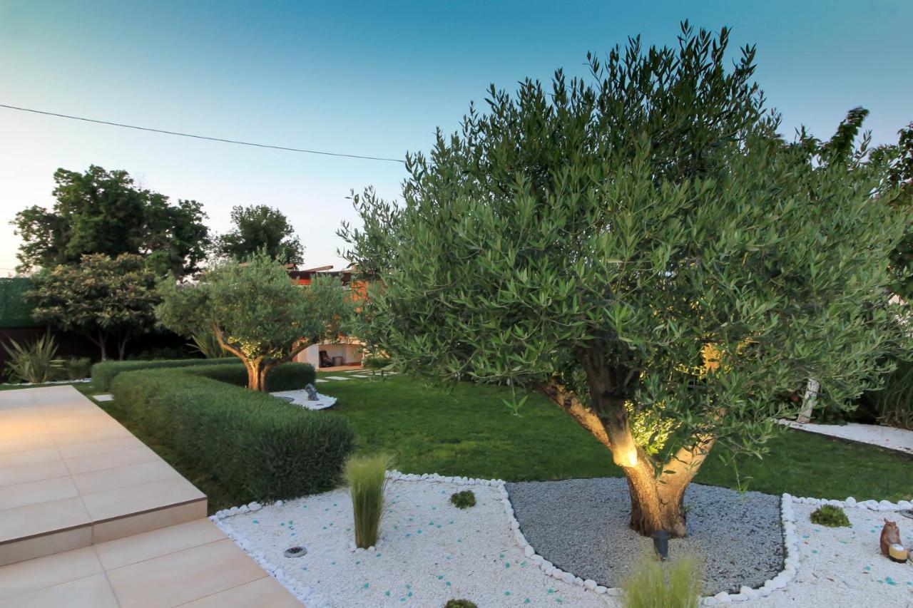 Modern Villa Nerina With Private Pool Near Pula Exterior foto
