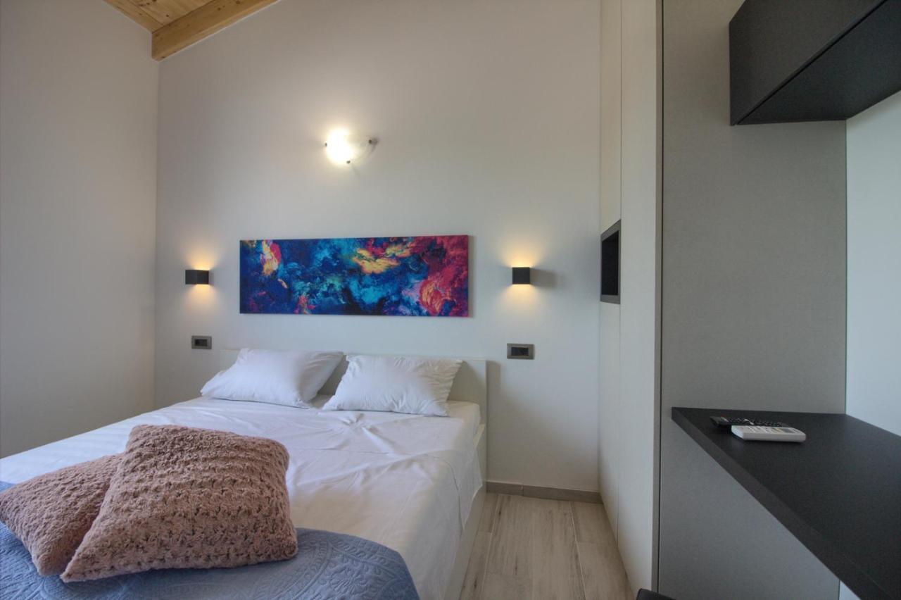 Modern Villa Nerina With Private Pool Near Pula Exterior foto