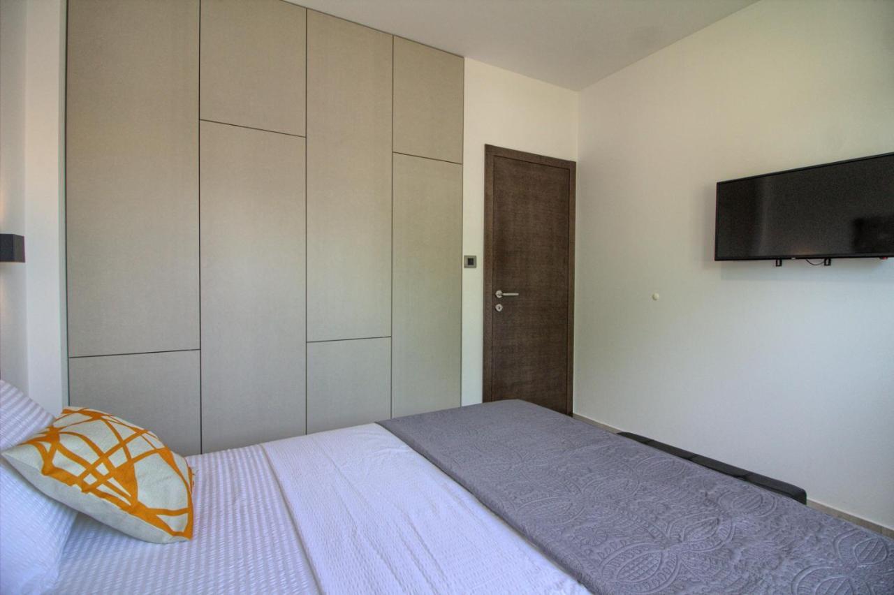 Modern Villa Nerina With Private Pool Near Pula Exterior foto